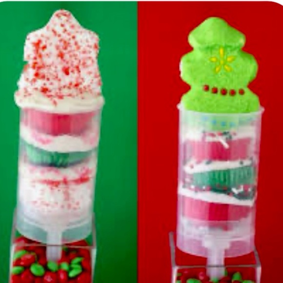 Cupcake Bakeware "What's New" Book#1 w/ Push-Up Cake Poppers & Dessert Decorator - Picture 16 of 16